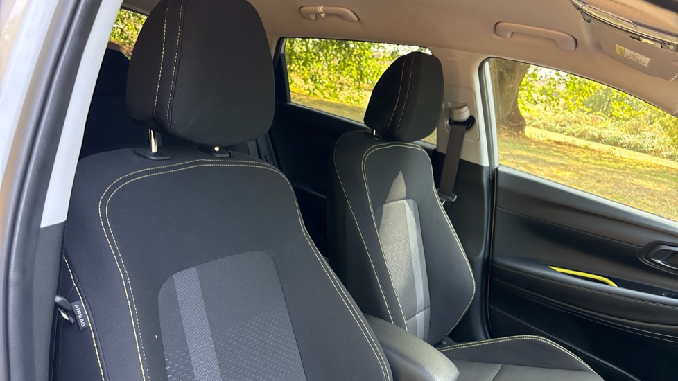 Hyundai i20 1.0T GDi 90 Tech Line 5dr Petrol Hatchback - Image 42