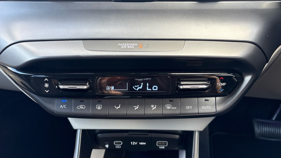 Hyundai i20 1.0T GDi 90 Tech Line 5dr DCT Petrol Hatchback - Image 33