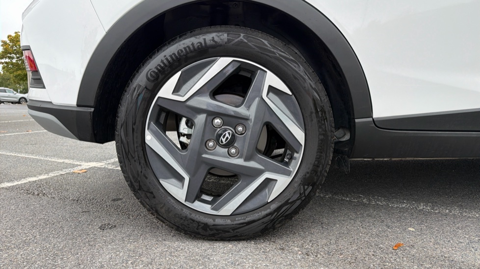 Hyundai BAYON 1.0 TGDi [90] Tech Line 5dr DCT Petrol Hatchback - Image 7