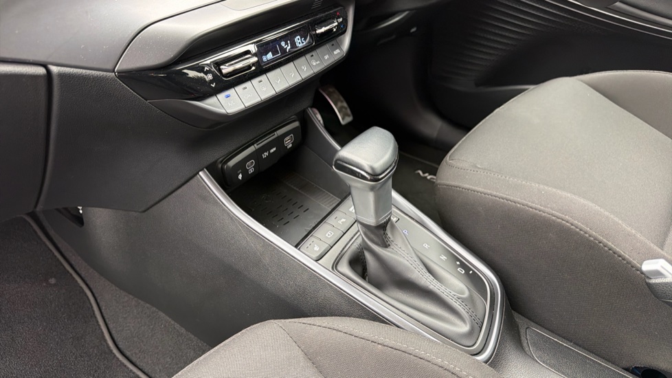 Hyundai BAYON 1.0 TGDi [90] Tech Line 5dr DCT Petrol Hatchback - Image 13