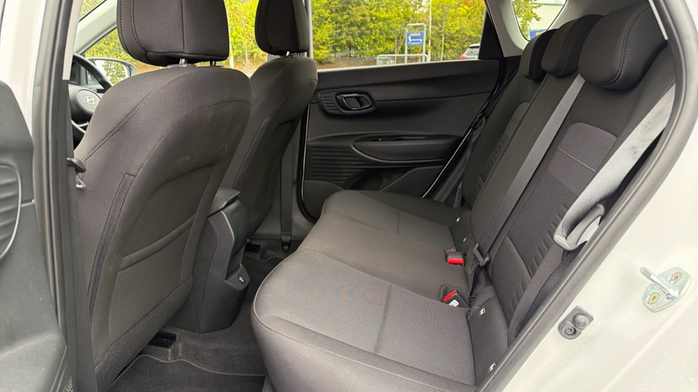 Hyundai BAYON 1.0 TGDi [90] Tech Line 5dr DCT Petrol Hatchback - Image 16