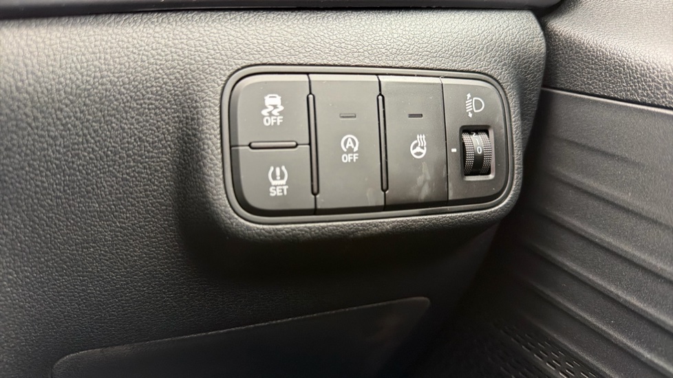 Hyundai BAYON 1.0 TGDi [90] Tech Line 5dr DCT Petrol Hatchback - Image 28
