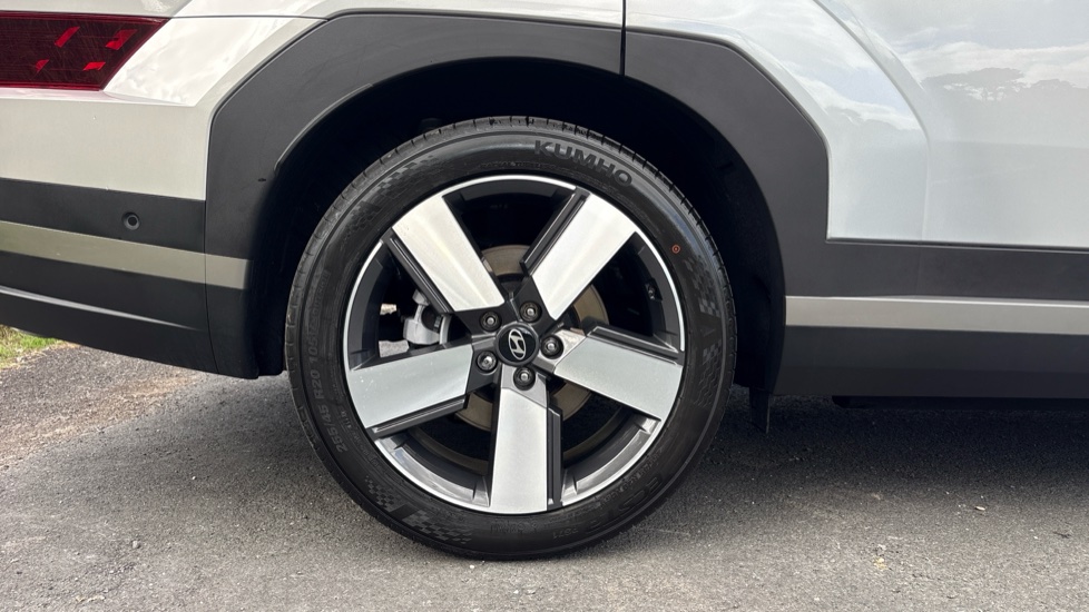 Hyundai SANTA FE 1.6 TGDi Plug-in Hybrid Ultimate 5dr 4WD Auto Estate - Image 7