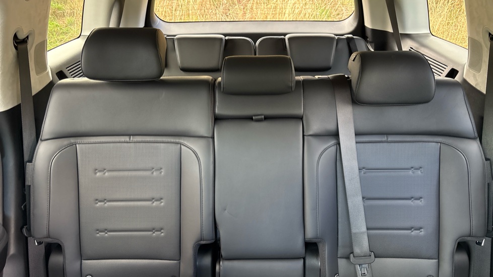 Hyundai SANTA FE 1.6 TGDi Plug-in Hybrid Ultimate 5dr 4WD Auto Estate - Image 15