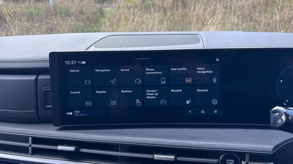 Hyundai SANTA FE 1.6 TGDi Plug-in Hybrid Ultimate 5dr 4WD Auto Estate - Image 35