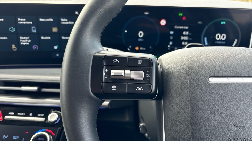 Hyundai SANTA FE 1.6 TGDi Plug-in Hybrid Ultimate 5dr 4WD Auto Estate - Image 38