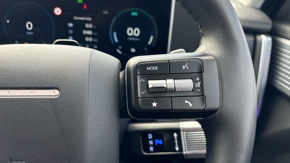 Hyundai SANTA FE 1.6 TGDi Plug-in Hybrid Ultimate 5dr 4WD Auto Estate - Image 39