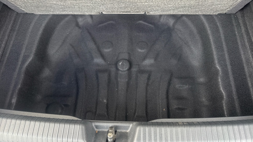 Volkswagen Golf 1.5 TSI 150 Match 5dr Petrol Hatchback - Image 41