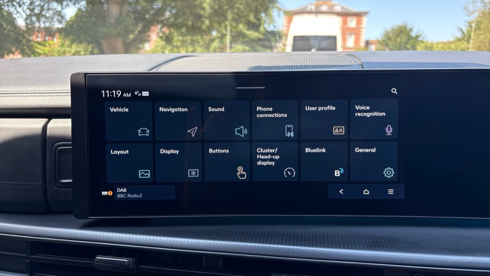Hyundai SANTA FE 1.6 TGDi Hybrid Calligraphy 5dr 4WD Auto Hybrid Estate - Image 36
