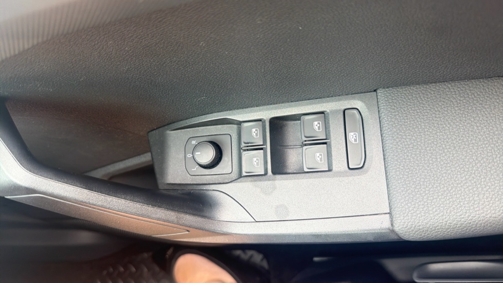 SEAT Arona 1.0 TSI SE Technology [EZ] 5dr Petrol Hatchback - Image 27