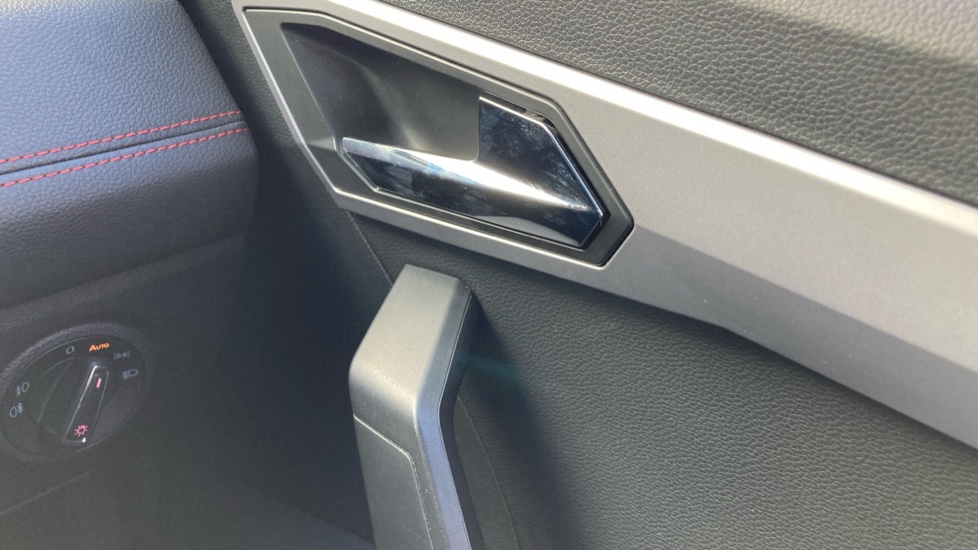 SEAT Arona 1.0 TSI 110 FR Sport [EZ] 5dr DSG Petrol Hatchback - Image 28