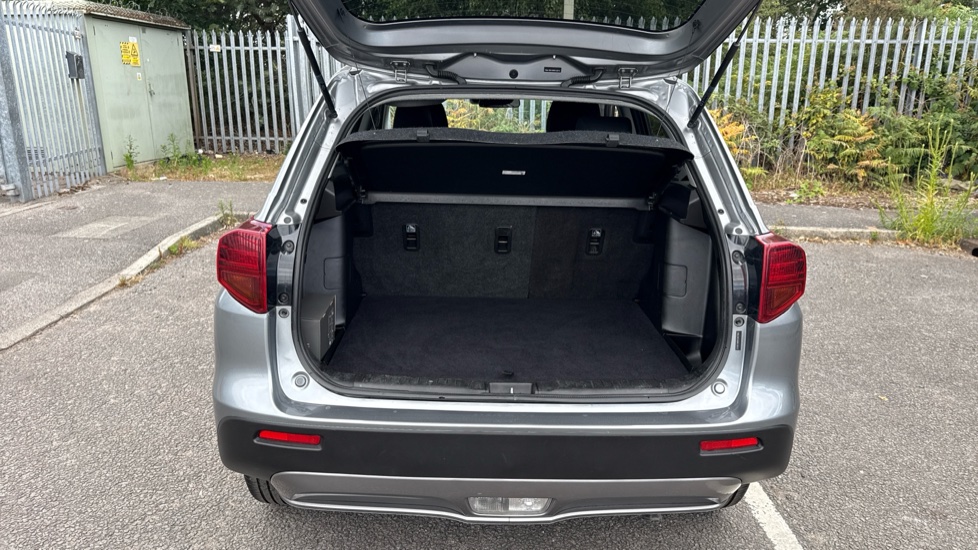 Suzuki Vitara 1.4 Boosterjet 48V Hybrid SZ-T 5dr Petrol Estate - Image 4