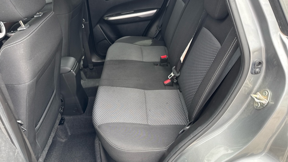 Suzuki Vitara 1.4 Boosterjet 48V Hybrid SZ-T 5dr Petrol Estate - Image 16