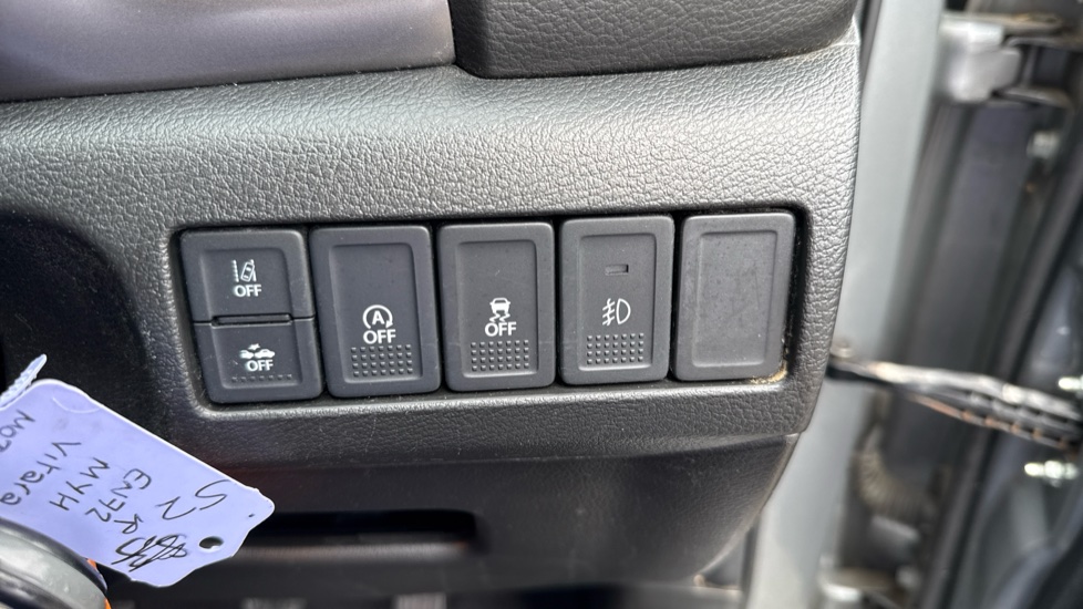 Suzuki Vitara 1.4 Boosterjet 48V Hybrid SZ-T 5dr Petrol Estate - Image 23