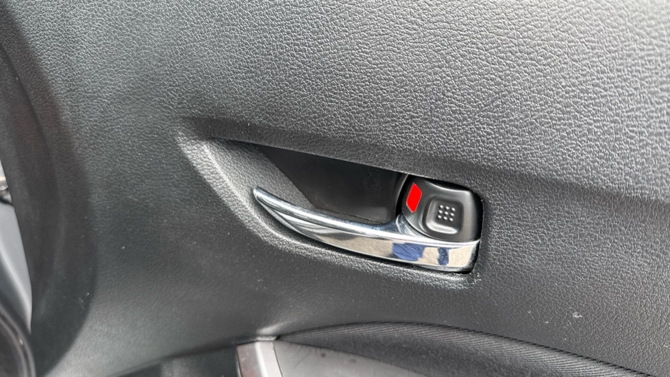 Suzuki Vitara 1.4 Boosterjet 48V Hybrid SZ-T 5dr Petrol Estate - Image 30