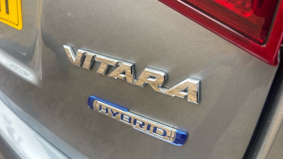 Suzuki Vitara 1.4 Boosterjet 48V Hybrid SZ-T 5dr Petrol Estate - Image 47
