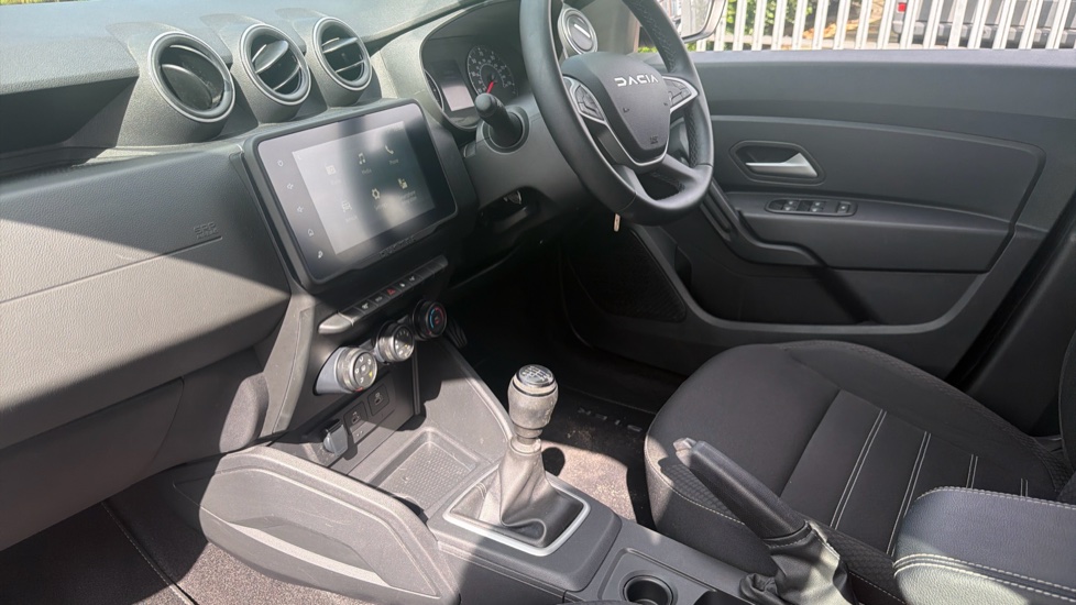 Dacia Duster 1.3 TCe 130 Expression 5dr Petrol Estate - Image 9