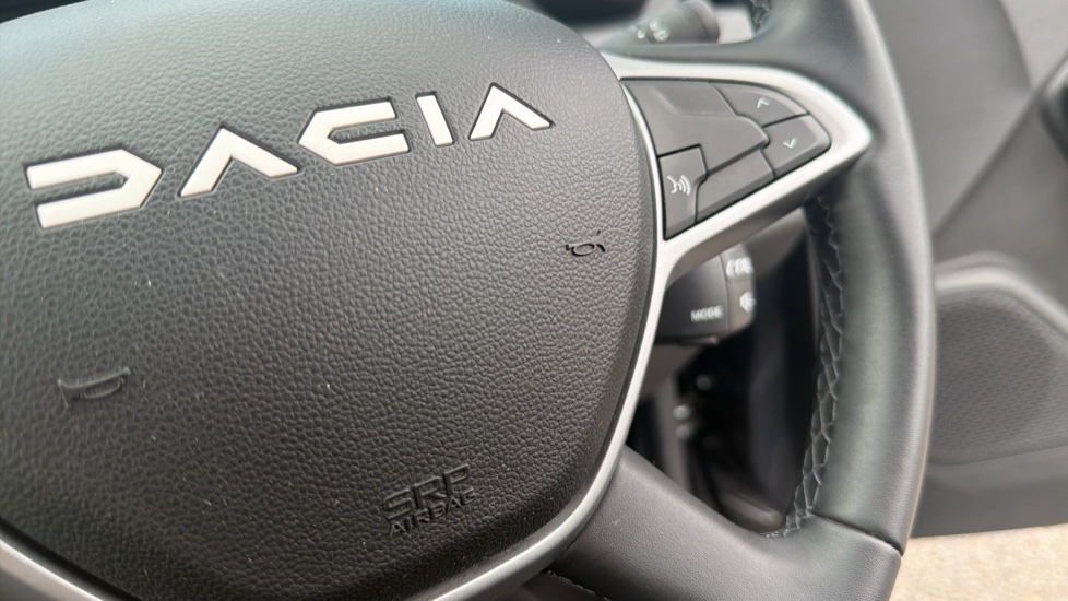 Dacia Duster 1.3 TCe 130 Expression 5dr Petrol Estate - Image 31