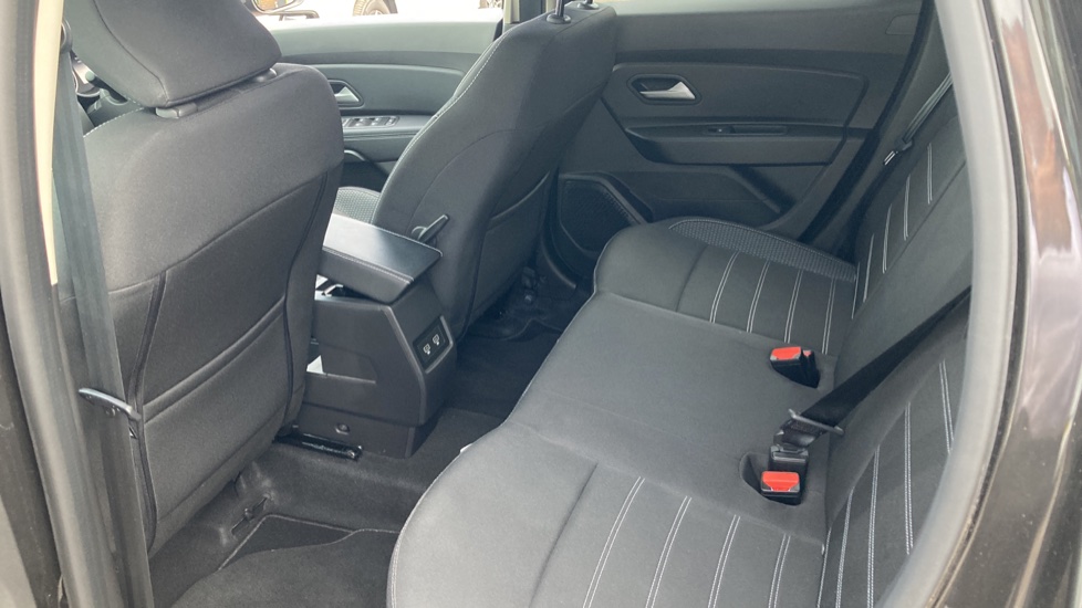 Dacia Duster 1.3 TCe 150 Journey 5dr EDC Petrol Estate - Image 16