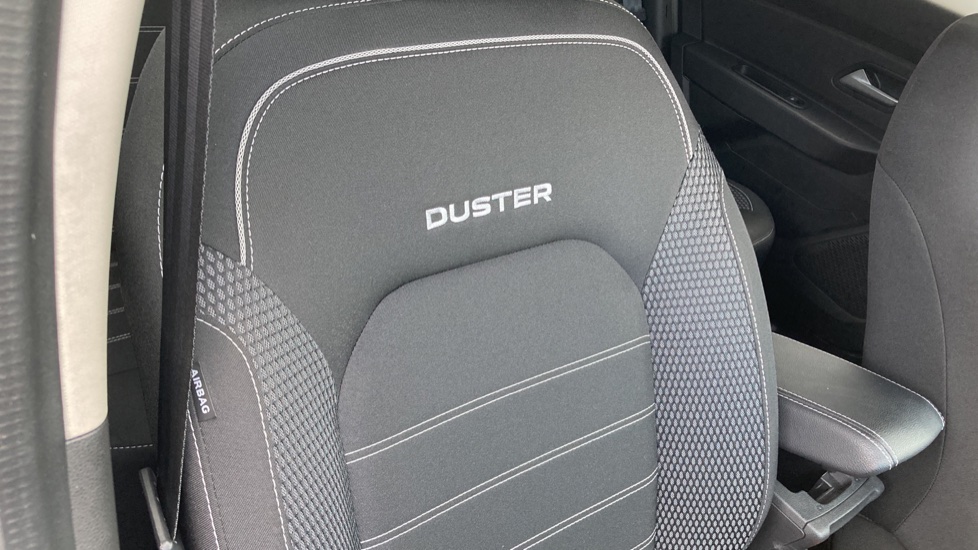 Dacia Duster 1.3 TCe 150 Journey 5dr EDC Petrol Estate - Image 32
