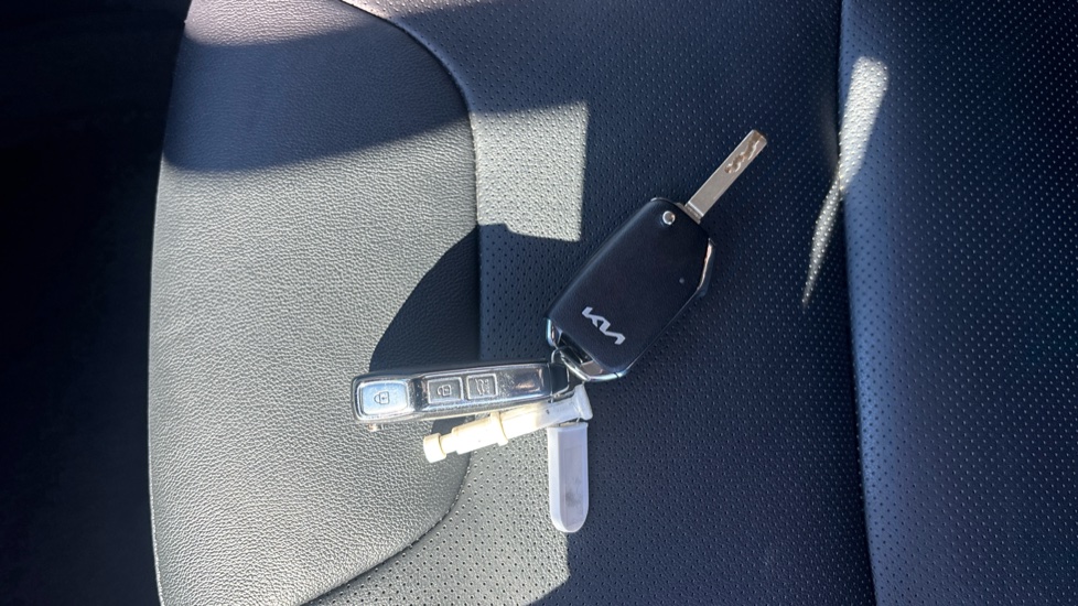 Kia Niro 1.6 GDi Hybrid 3 5dr DCT Hybrid Estate - Image 20