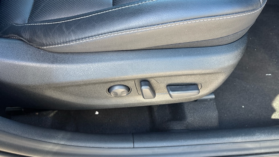 Kia Niro 1.6 GDi Hybrid 3 5dr DCT Hybrid Estate - Image 21