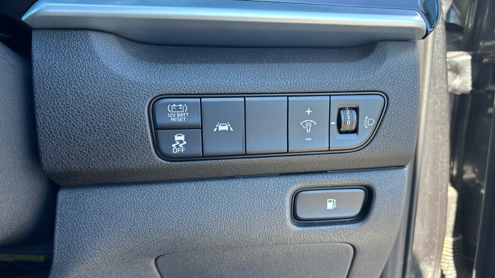 Kia Niro 1.6 GDi Hybrid 3 5dr DCT Hybrid Estate - Image 23