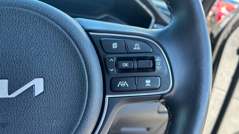 Kia Niro 1.6 GDi Hybrid 3 5dr DCT Hybrid Estate - Image 25