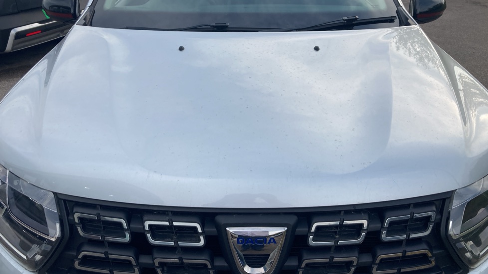 Dacia Duster 1.3 TCe 130 Techroad 5dr Petrol Estate - Image 8