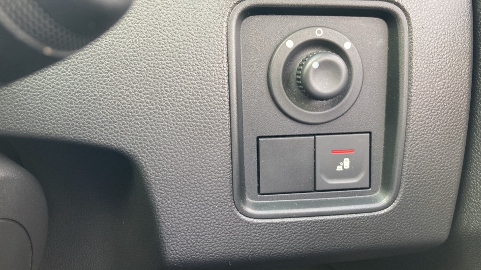 Dacia Duster 1.3 TCe 130 Techroad 5dr Petrol Estate - Image 28