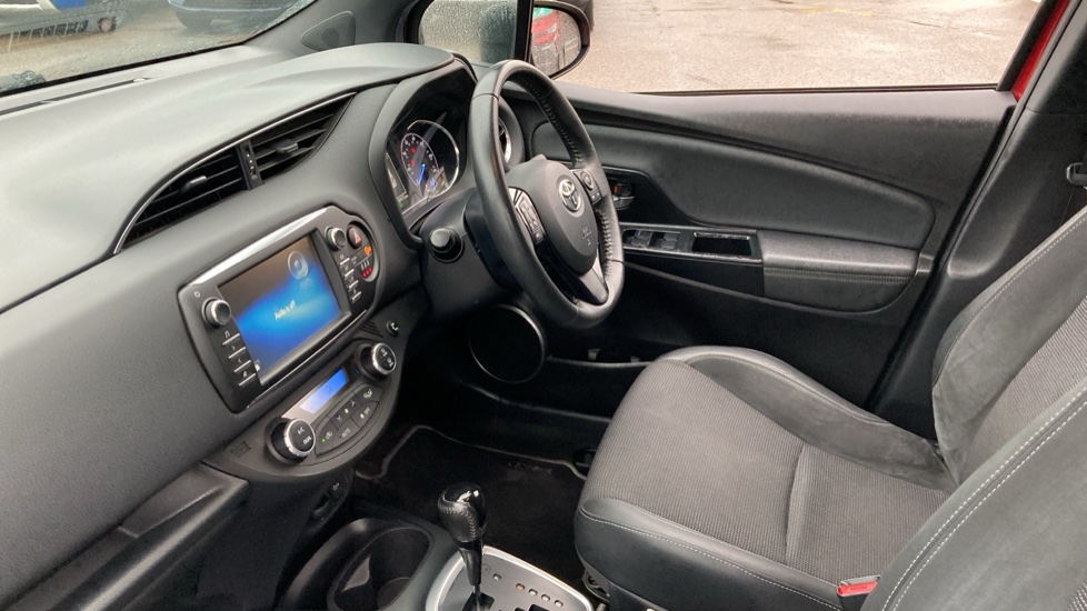 Toyota Yaris 1.5 Hybrid Excel 5dr CVT Hybrid Hatchback - Image 9