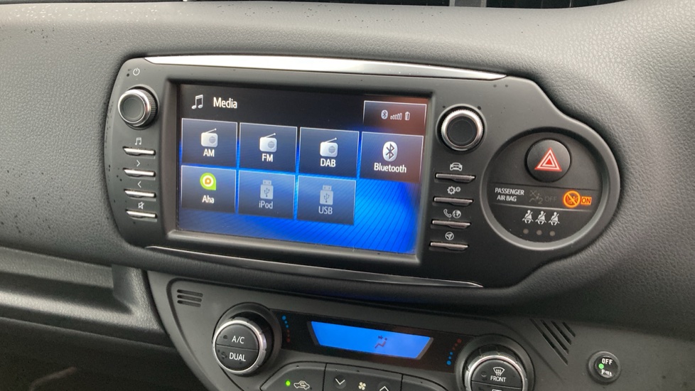 Toyota Yaris 1.5 Hybrid Excel 5dr CVT Hybrid Hatchback - Image 12