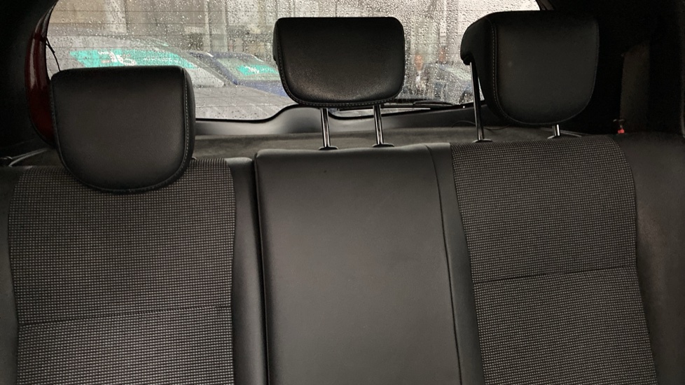 Toyota Yaris 1.5 Hybrid Excel 5dr CVT Hybrid Hatchback - Image 15