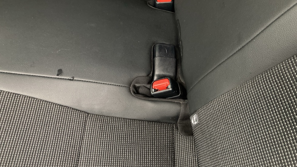 Toyota Yaris 1.5 Hybrid Excel 5dr CVT Hybrid Hatchback - Image 17