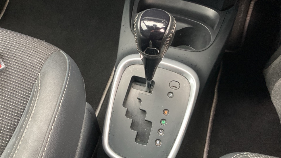 Toyota Yaris 1.5 Hybrid Excel 5dr CVT Hybrid Hatchback - Image 23