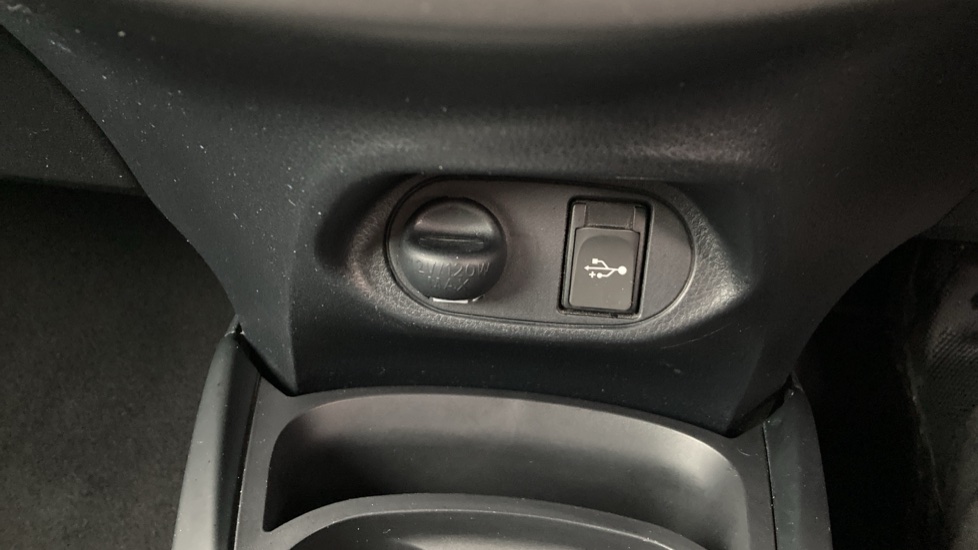 Toyota Yaris 1.5 Hybrid Excel 5dr CVT Hybrid Hatchback - Image 25