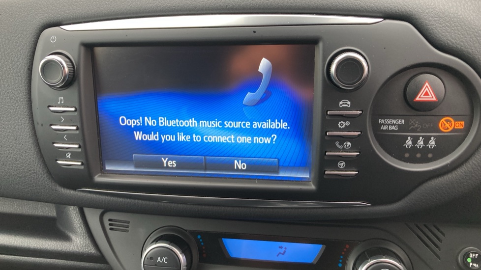 Toyota Yaris 1.5 Hybrid Excel 5dr CVT Hybrid Hatchback - Image 27