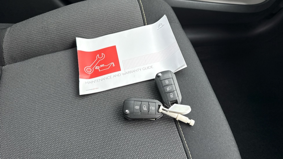 Citroen C3 1.2 PureTech Shine 5dr Petrol Hatchback - Image 19