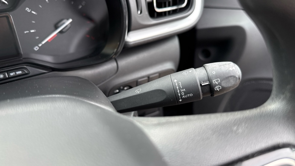 Citroen C3 1.2 PureTech Shine 5dr Petrol Hatchback - Image 24