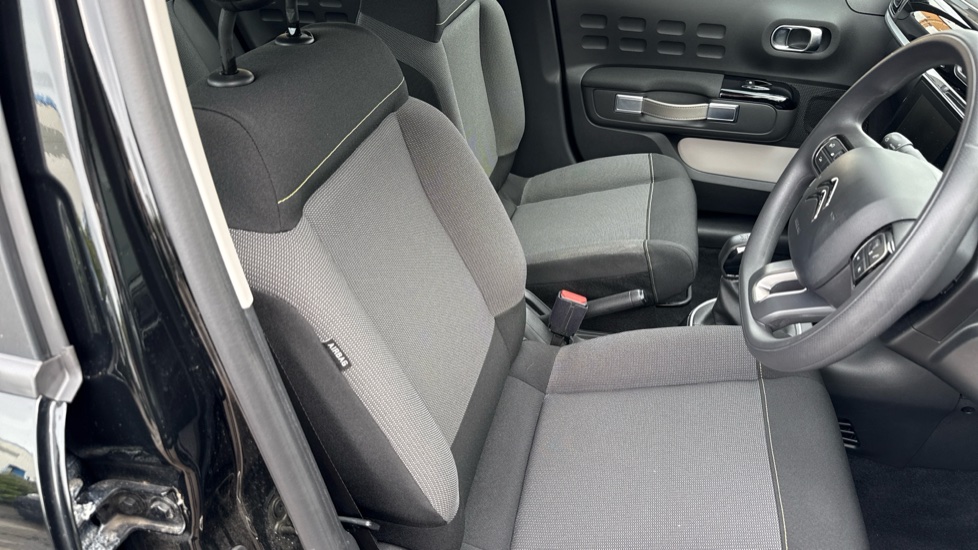 Citroen C3 1.2 PureTech Shine 5dr Petrol Hatchback - Image 33