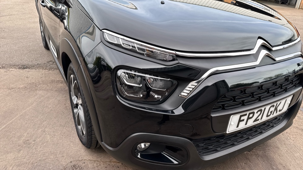 Citroen C3 1.2 PureTech Shine 5dr Petrol Hatchback - Image 37