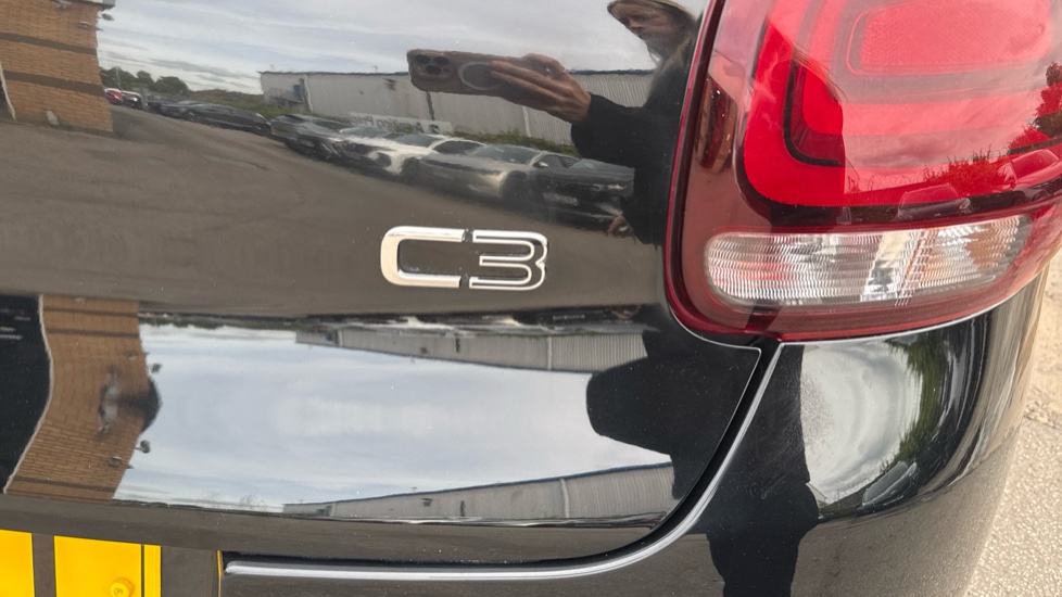 Citroen C3 1.2 PureTech Shine 5dr Petrol Hatchback - Image 46