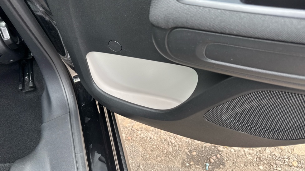 Citroen C3 1.2 PureTech Shine 5dr Petrol Hatchback - Image 51