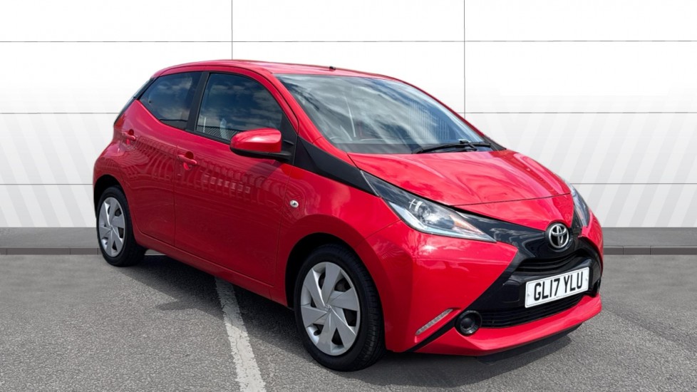 Toyota Aygo 1.0 VVT-i X-Play 5dr Petrol Hatchback - Image 1