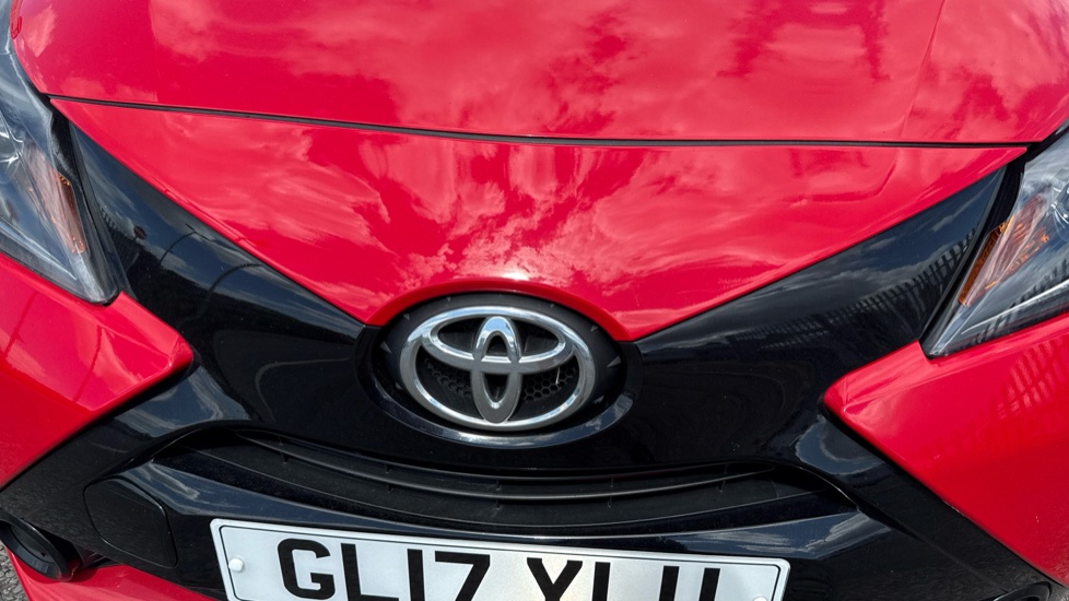 Toyota Aygo 1.0 VVT-i X-Play 5dr Petrol Hatchback - Image 30