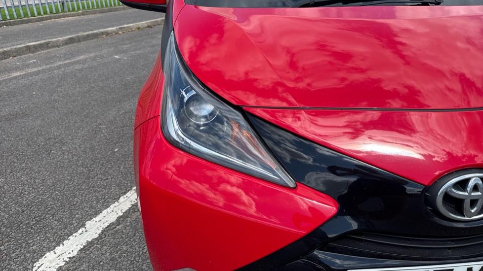 Toyota Aygo 1.0 VVT-i X-Play 5dr Petrol Hatchback - Image 31