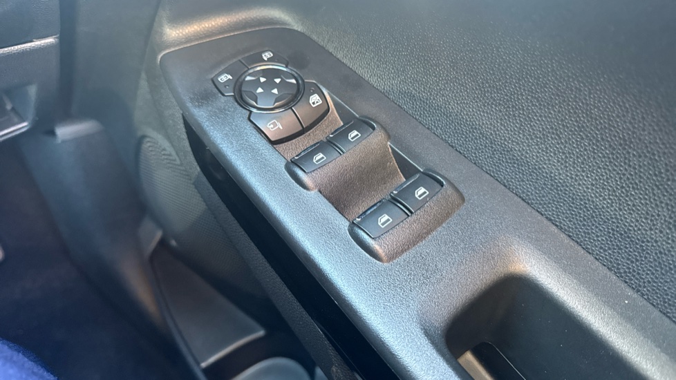 Ford EcoSport 1.0 EcoBoost 125 Titanium 5dr Auto Petrol Hatchback - Image 23