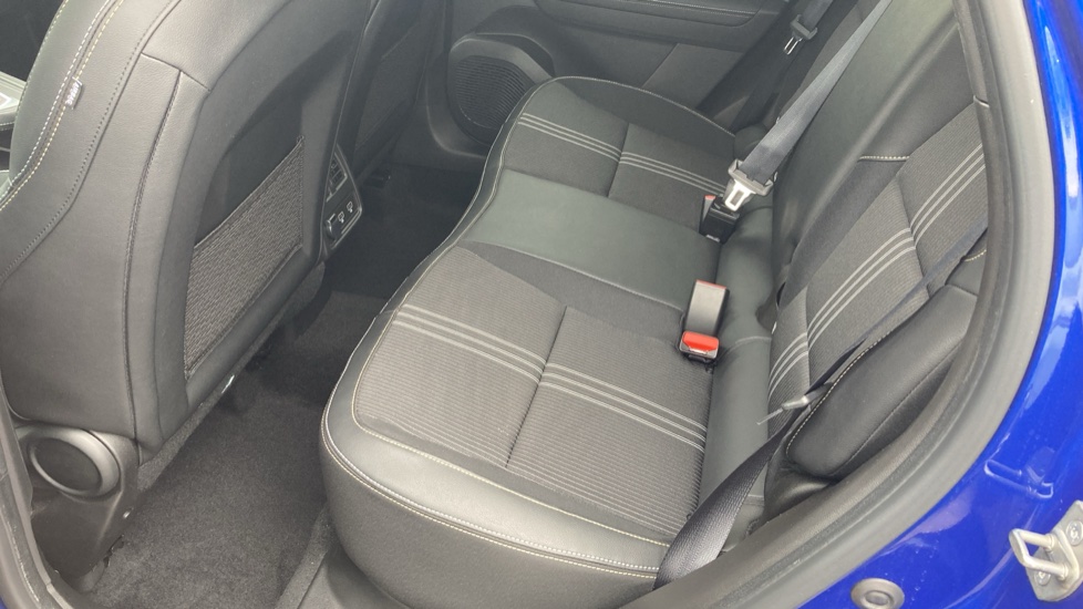 Renault Captur 1.6 E-Tech Plug-in hybrid 160 Engineered 5dr Auto Hatchback - Image 16