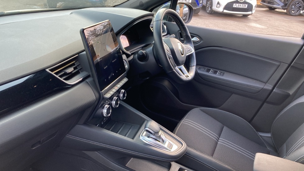 Renault Captur 1.6 E-Tech Plug-in hybrid 160 Engineered 5dr Auto Hatchback - Image 9