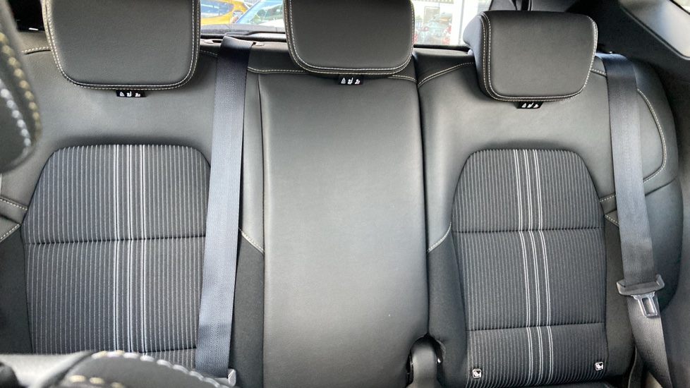 Renault Captur 1.6 E-Tech Plug-in hybrid 160 Engineered 5dr Auto Hatchback - Image 15